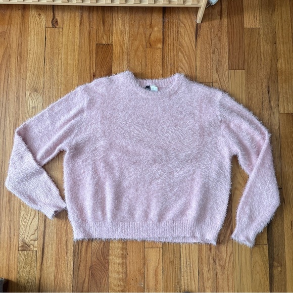 NWOT H&M Fuzzy Knit Sweater - Picture 1 of 7